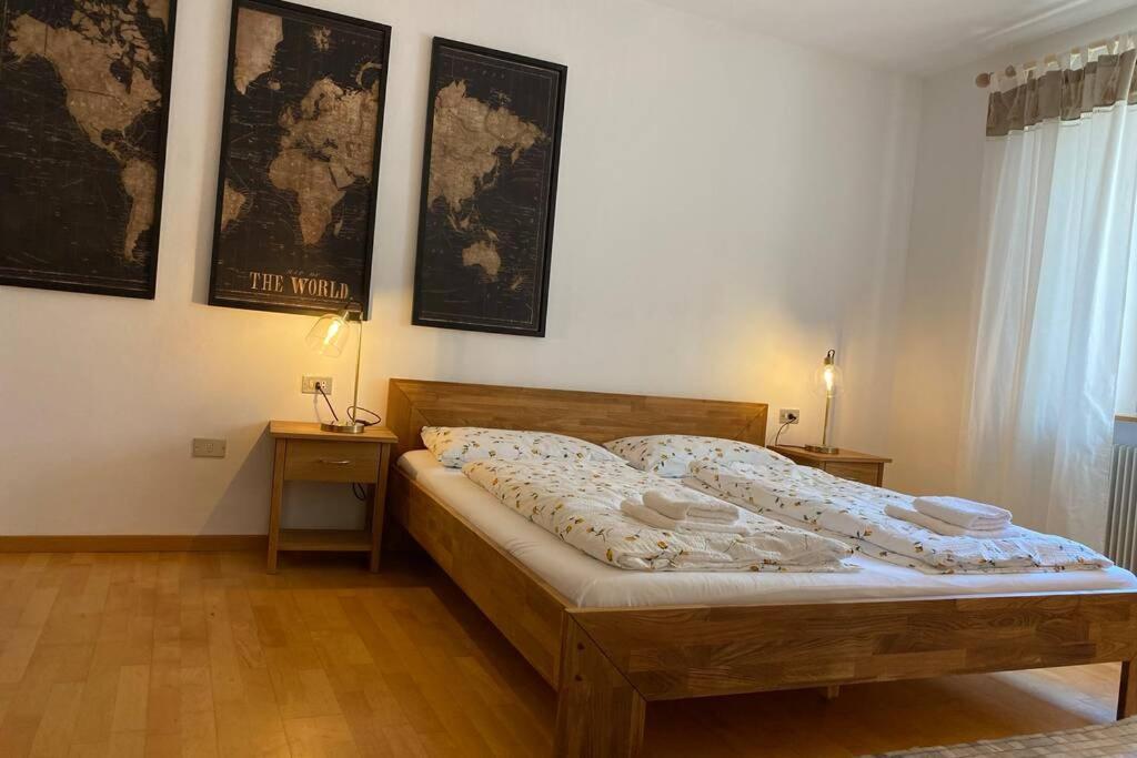 Grosse Wohnung Mit Garagenparkplatz ฟีแอ ภายนอก รูปภาพ